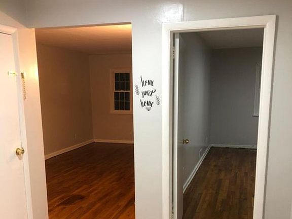 2nd image of 4167 E Tremont Ave