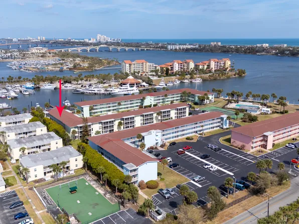 717 S Beach St APT 303C, Daytona Beach, FL 32114