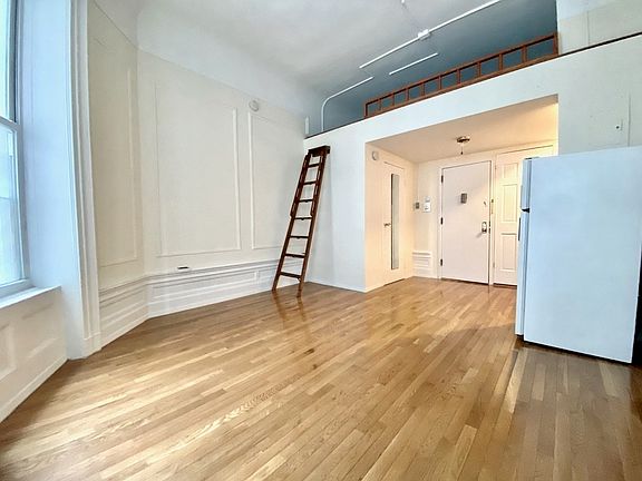 2nd image of 235 W 100th St APT 2f