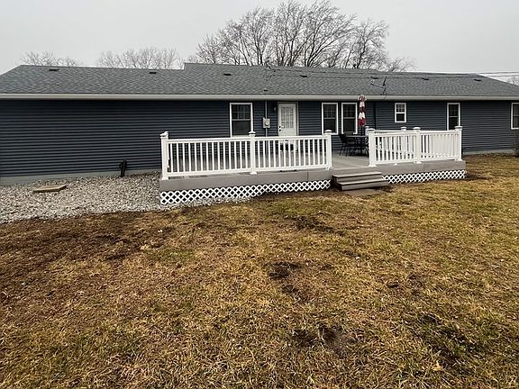 4th image of 23498 Dogwood Ln