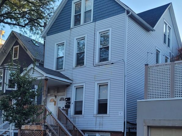 3111 N Clifton Ave APT GDN