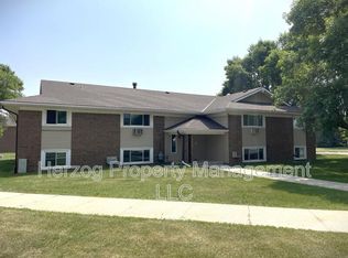 305 27th Dr NW #3, Austin, MN 55912