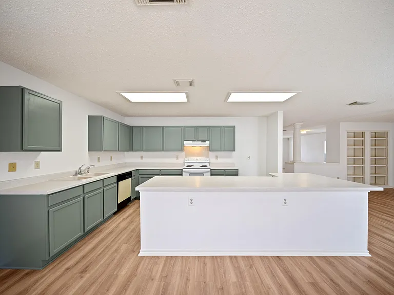 1688 Fir Cir — Photo 12