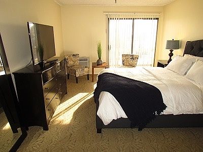 4th image of 8755 W Olympic Blvd