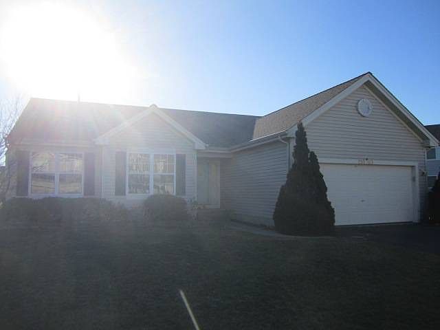 1st image of 2560 Waterford Ln