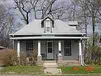 1st image of 509 W 1st St