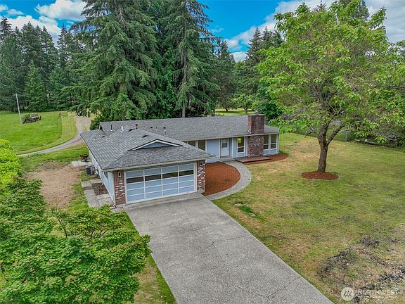2nd image of 7209 33rd Avenue SE
