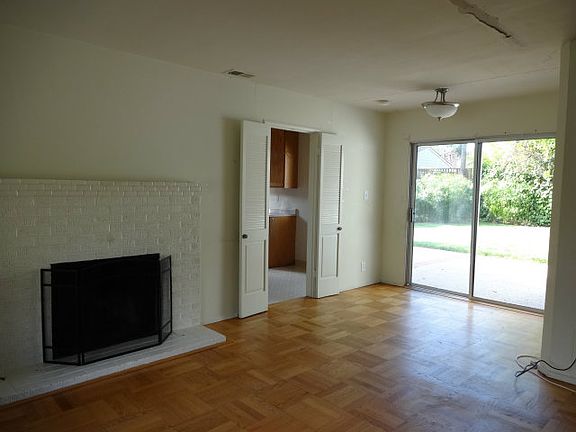 4th image of 1286 Alameda De Las Pulgas