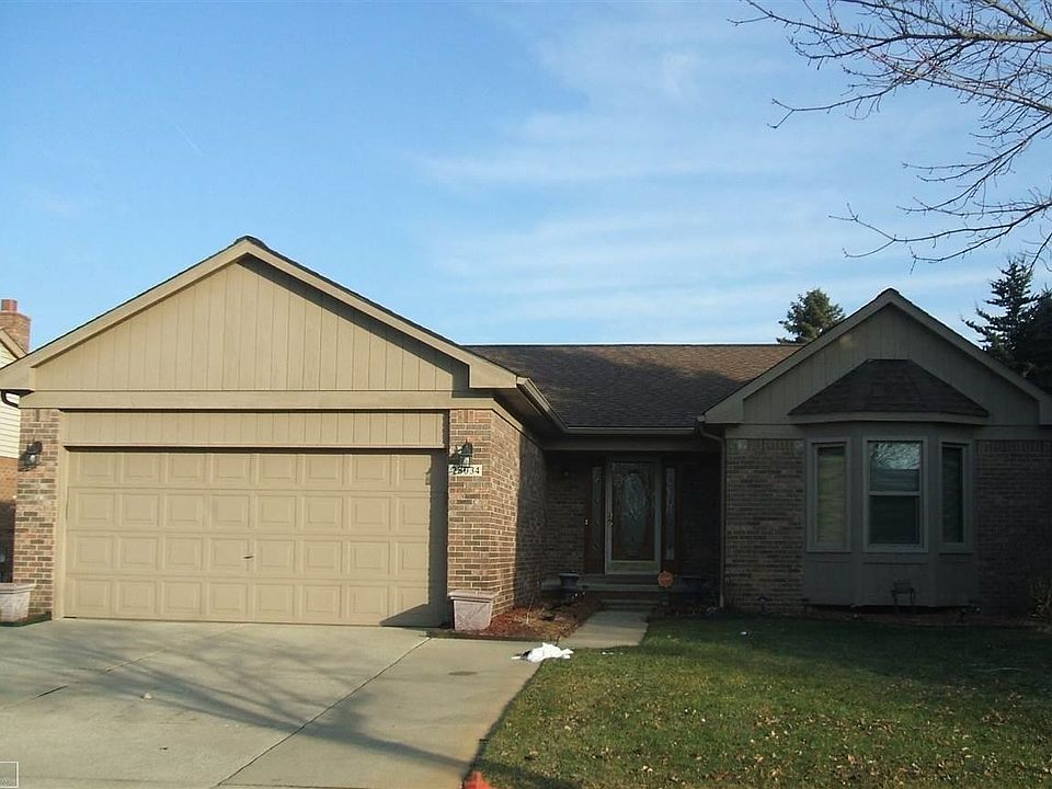 2nd image of 28034 Eaton Dr