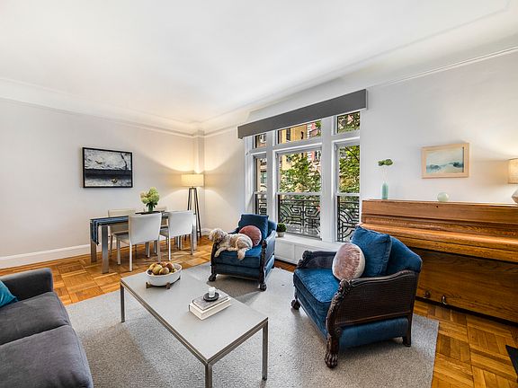 2nd image of 318 W 100th St APT 2A