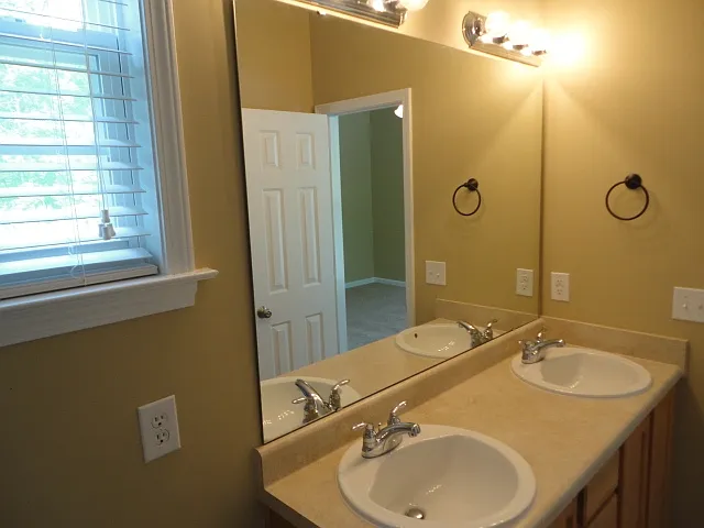 85 Tuscarora Ln — Photo 8