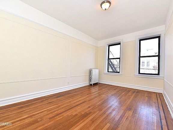 4th image of 3150 33rd St APT 2b
