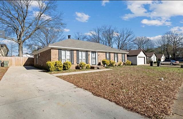1st image of 6548 Oak Park Dr
