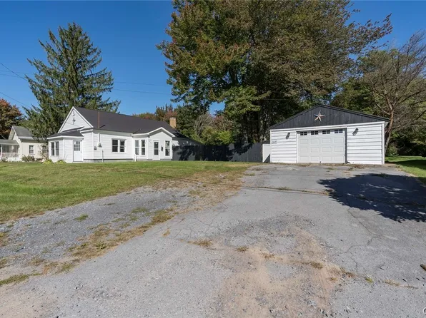 818 Parham St, Carthage, NY 13619