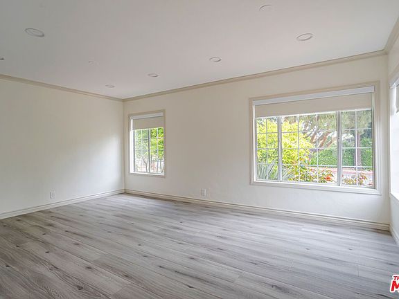 5th image of 1819 Beverly Dr