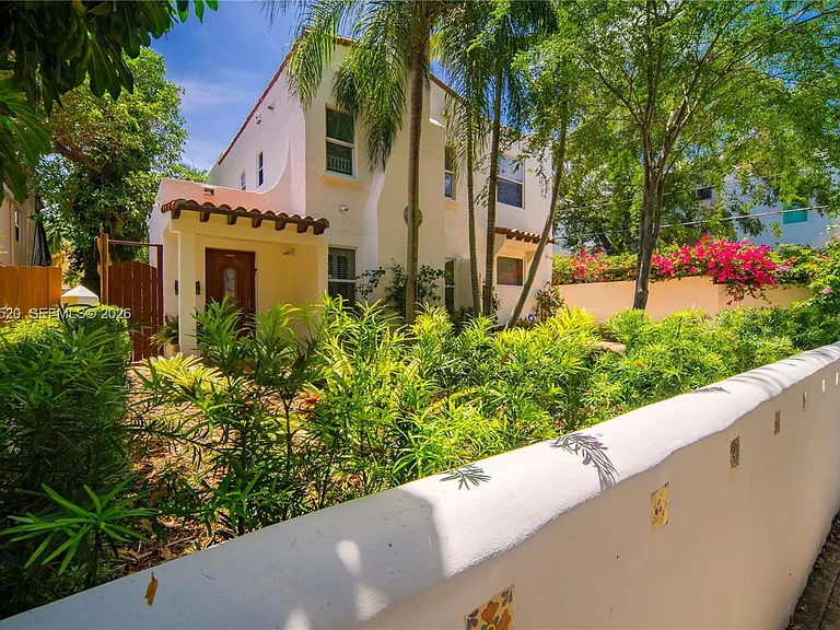 3514 Crystal Ct — Photo 36