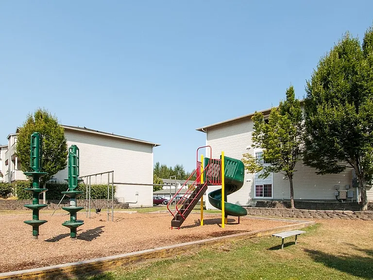 Woodfield Apartments — Photo 5