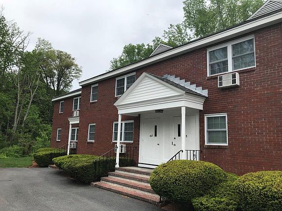 2nd image of 409 Washington St #2
