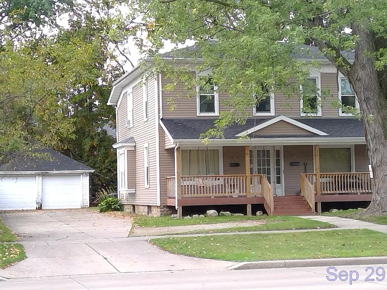 915 E College Ave — Photo 1
