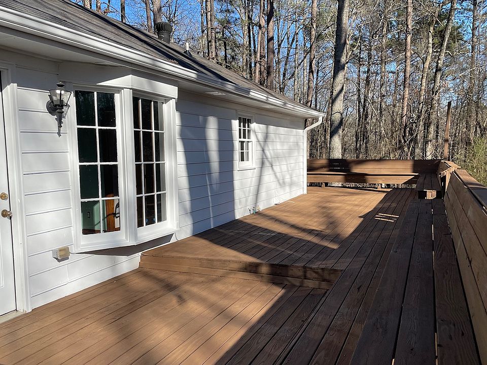 2nd image of 381 Cross Creek Ct