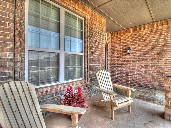 5th image of 15800 Montague Dr