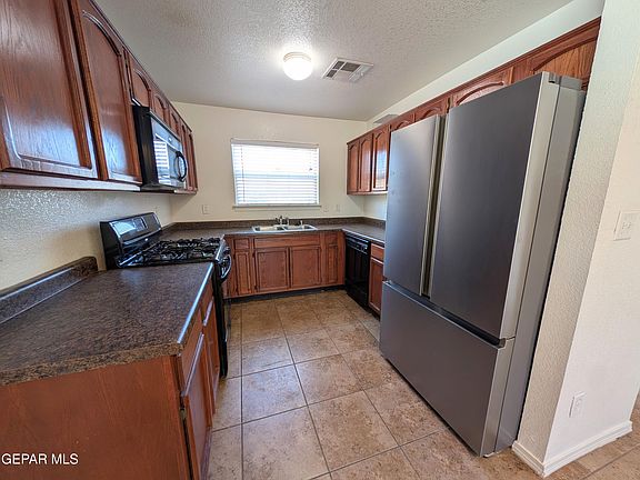 5th image of 14352 Island Point Dr