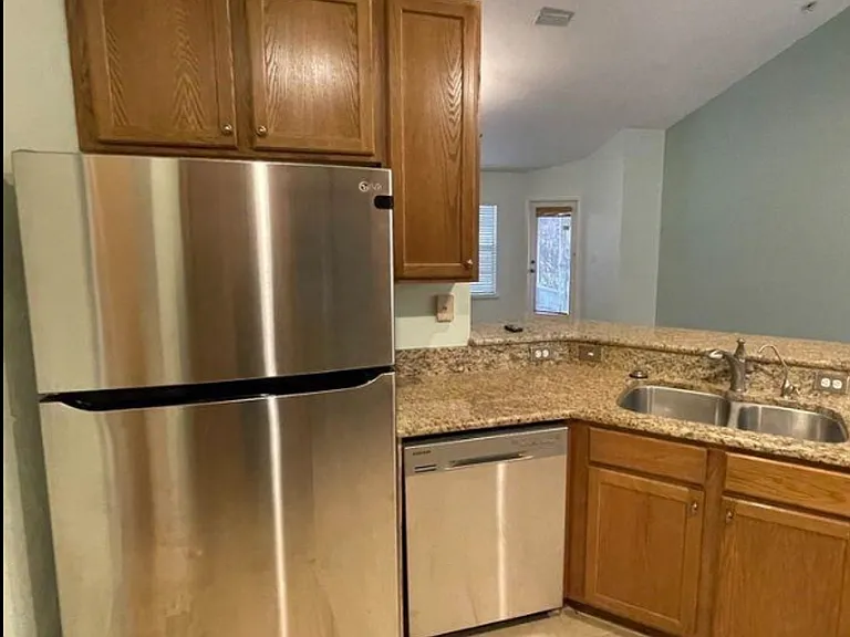 7491 SW 86th Way — Photo 3