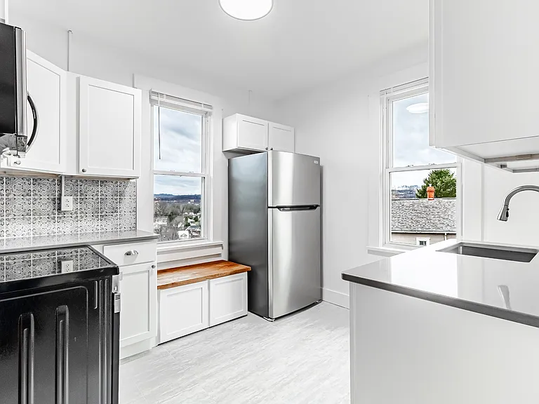 496 Dorsey Ave — Photo 21