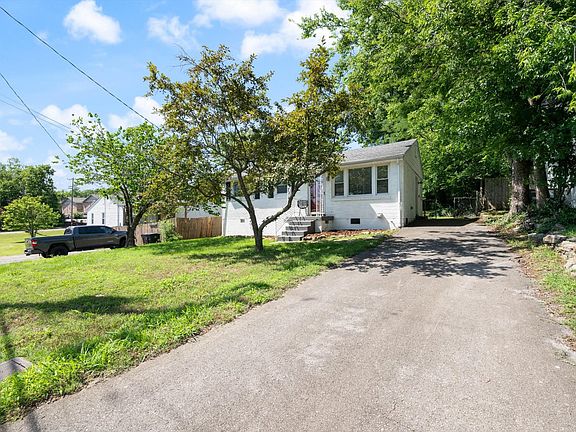 2nd image of 3606 Normandy Pl S