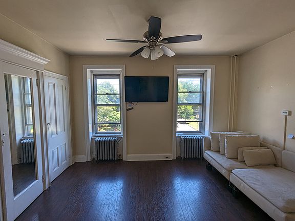 3rd image of 638 N 40th St Floor 2