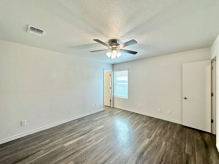 1708 Clovis Dr — Photo 42