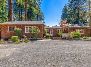 32450 Simpson Ln, Fort Bragg, CA 95437
