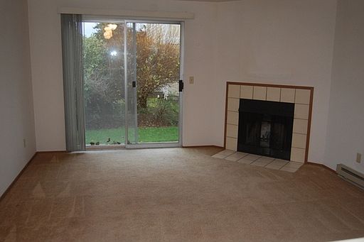 2nd image of 324 NE Izett St APT A1