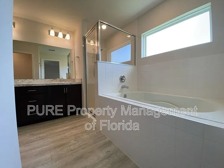 8925 SE 43rd Ave — Photo 13