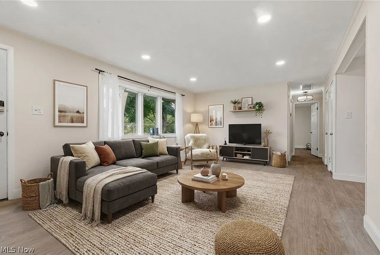 3 bed, 1.5 bath, 1580 sqft, $2,500 — Photo 4