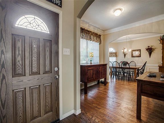 4th image of 7810 Glenside Dr