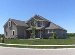3904 SW Benzinger Dr, Lees Summit, MO 64082