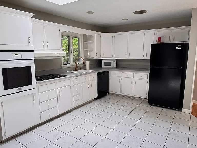 8 Midwood Rd — Photo 20