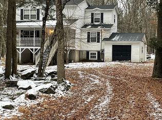 224 Eagle Rock Rd, Lackawaxen, PA 18435