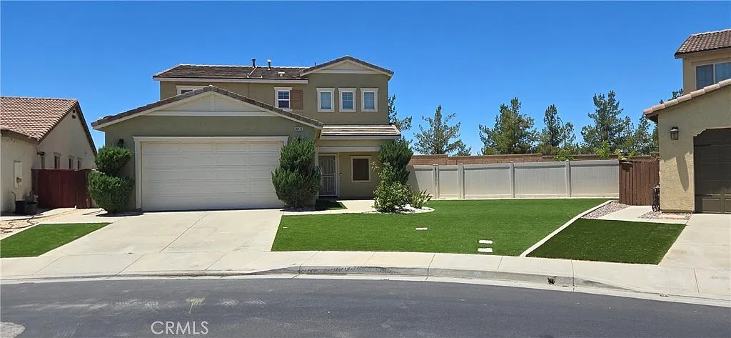 4 bed, 1969 sqft, $3,195 — Photo 2