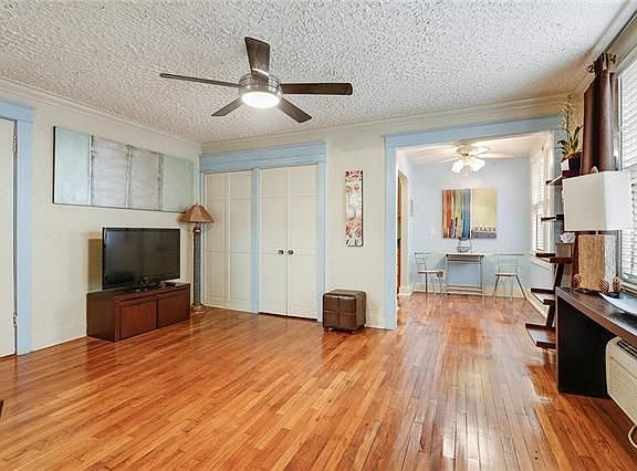 4th image of 3308 Prytania St APT 1