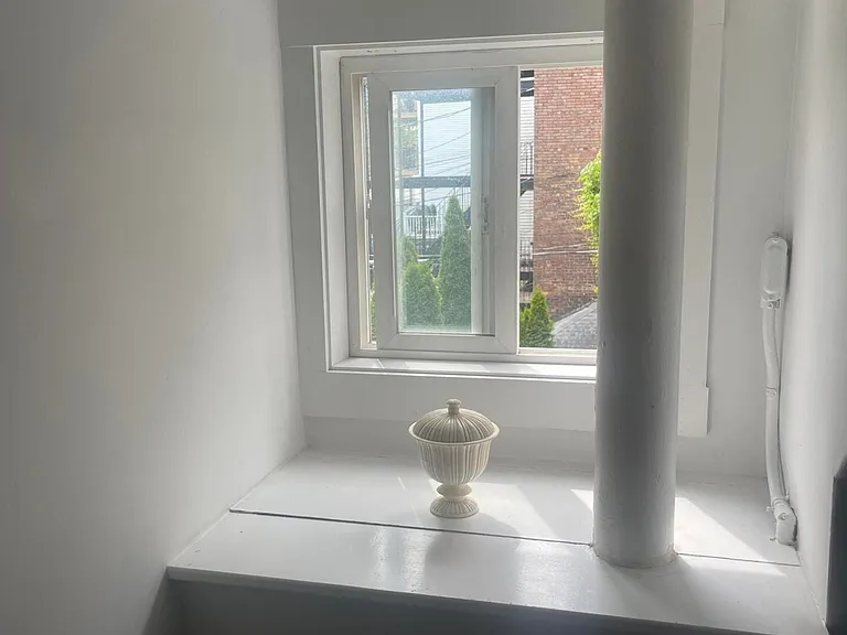 420 Warren St #3R — Photo 10