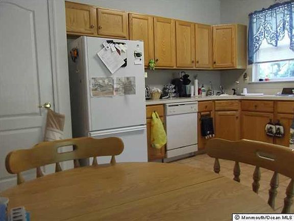 3rd image of 9 Silverwoods Dr