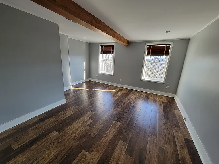 1215 John St #2 — Photo 10