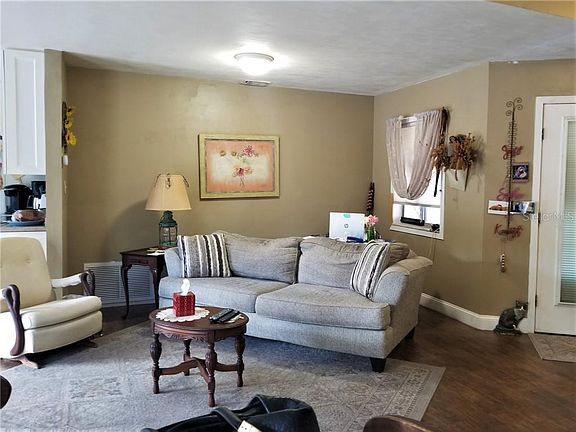 5th image of 8716 Tall Pine Ln