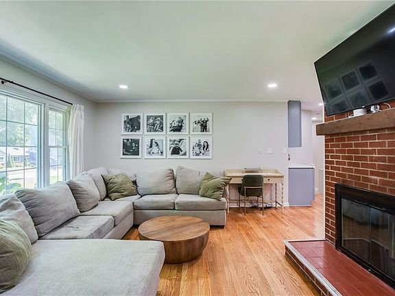 3rd image of 5523 W 70th Ter