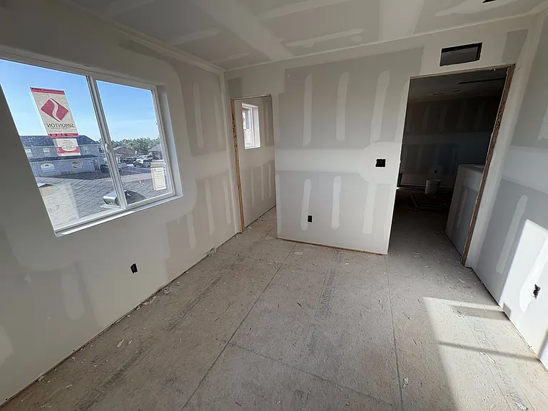 943 S Sweetwater Dr — Photo 10