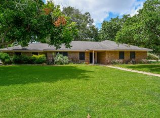 202 W West St, El Campo, TX 77437