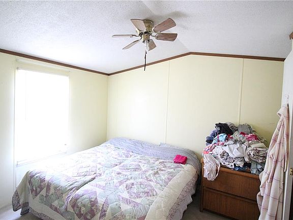 5th image of 44 Britt Dr