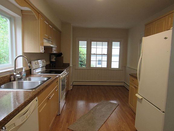 5th image of 1499 Wellesley Dr
